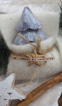 Bäumchen im Filzmäntechen lila