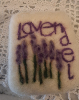 "Lavendel"- Eingefilzte-Pflanzenöl Seifen