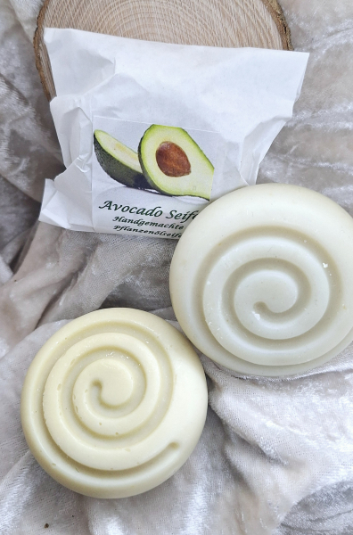 Avocado-Seife - 80 Gr., Handgemachte Pflanzenölseife mit Sheabutter - vegan - palmölfrei