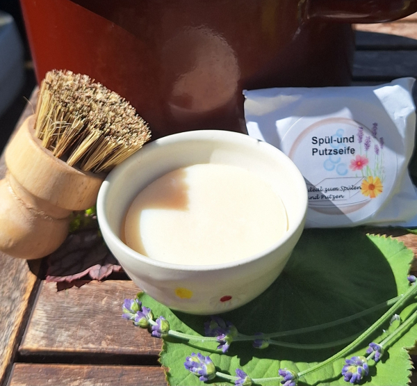Feste Spül- und Putzseife, Palmöl frei, ideal für Haushalt und Freizeit/Camping