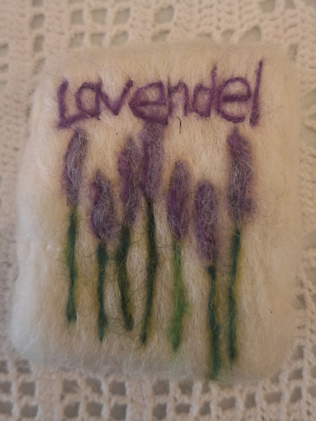 "Lavendel"- Eingefilzte-Pflanzenöl Seifen