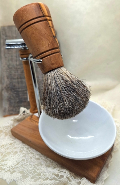 Rasier Set aus Olivenholz mit Pinsel, Hobel, Halter, ovaler Schale und Rasier-Seife - Kopie