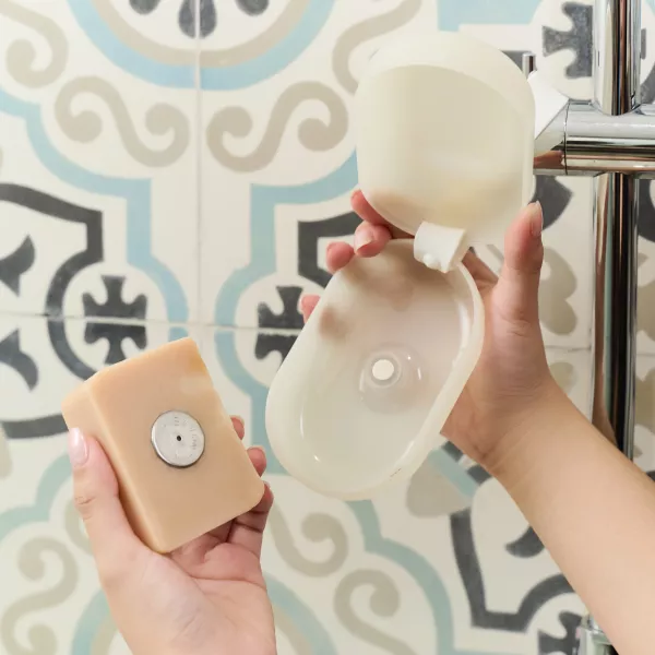Savont - Traveler Ocean (aus Meeresplastik recycelt)- Seifendose Opal mit Seifenhalter weiß