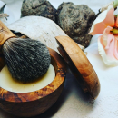 Rasier Seife in Olivenholz Schale